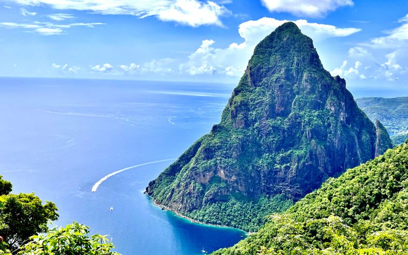 St Lucia Issues 10 year Passports